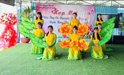 TRƯỜNG MẦM NON TÂN ĐỊNH TỔ CHỨC LỄ HỌP MẶT CHIA TAY HIỆU TRƯỞNG NGUYỄN THÚY HƯỜNG VỀ NGHỈ HƯU THEO CHẾ ĐỘ