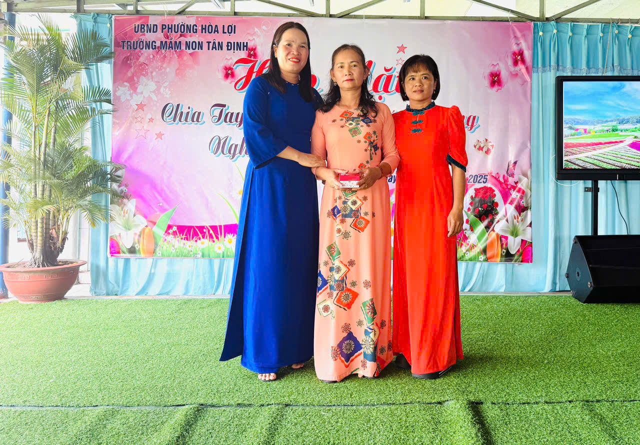 73292320 27dd 4143 87fe e12e403d16c8