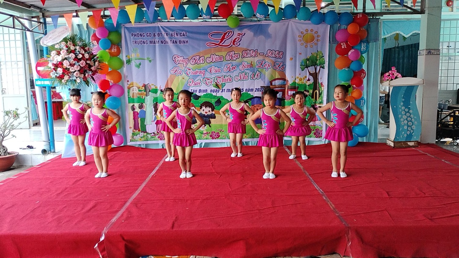Tiết mục múa 'Nhà mình rất vui'
